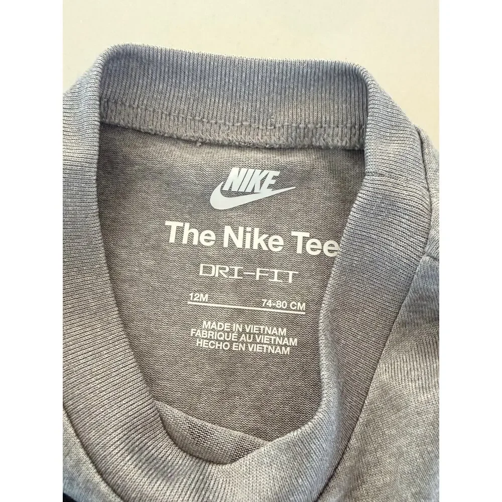 Nike Short Sleeve Graphic Tee Gray with Black Logo